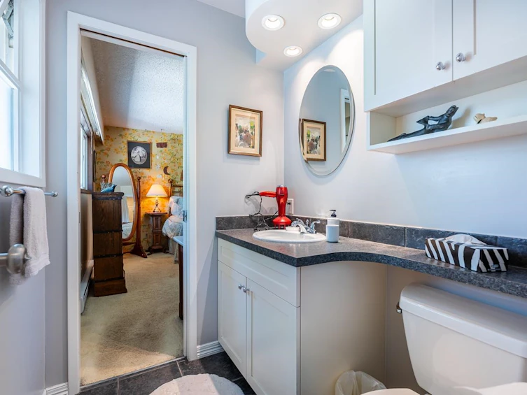3031 Duval Road, North Vancouver, BC, V7J 3J2 - 25