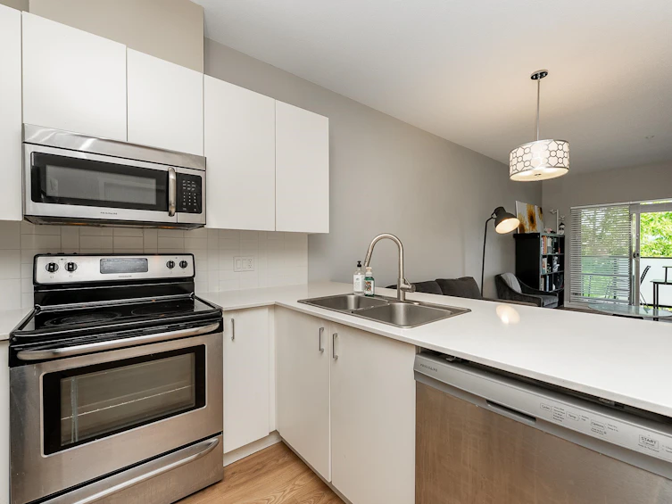 205-20460 Douglas Crescent, Langley, BC, V3A 0C6 - 4