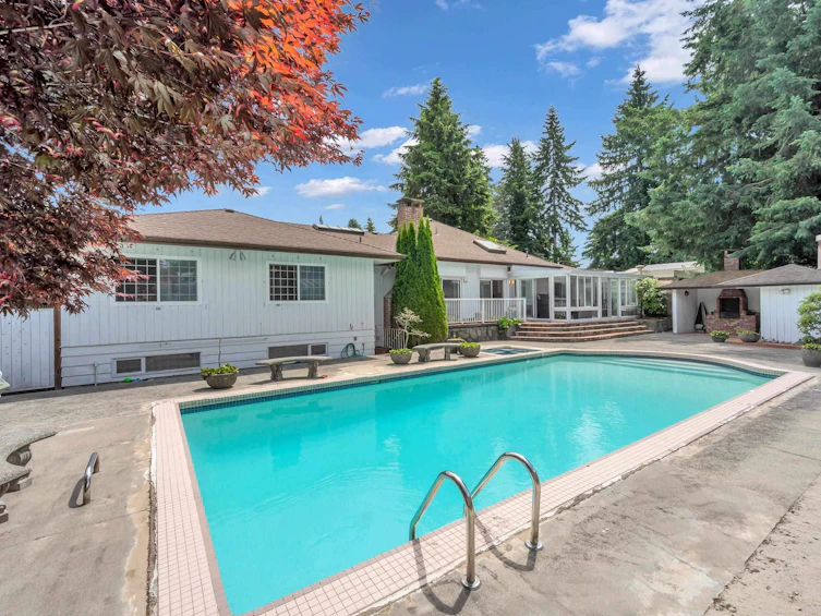7 Semana Crescent, Vancouver, BC, V6N 2E1