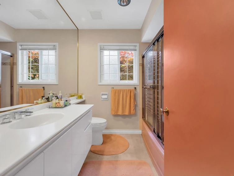 7 Semana Crescent, Vancouver, BC, V6N 2E1 - 9