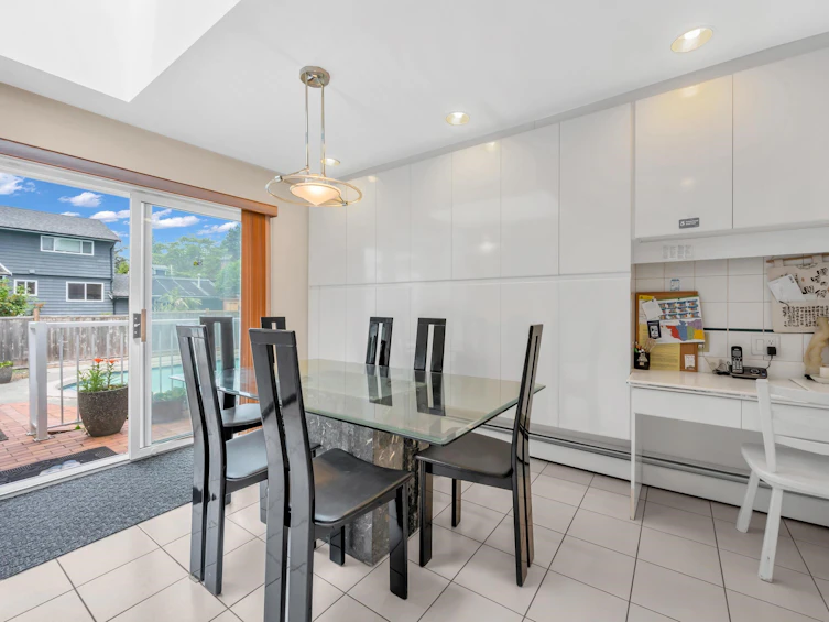 7 Semana Crescent, Vancouver, BC, V6N 2E1 - 7