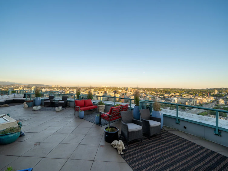 3903-1033 Marinaside Crescent, Vancouver, BC, V6Z 3A3 - 3