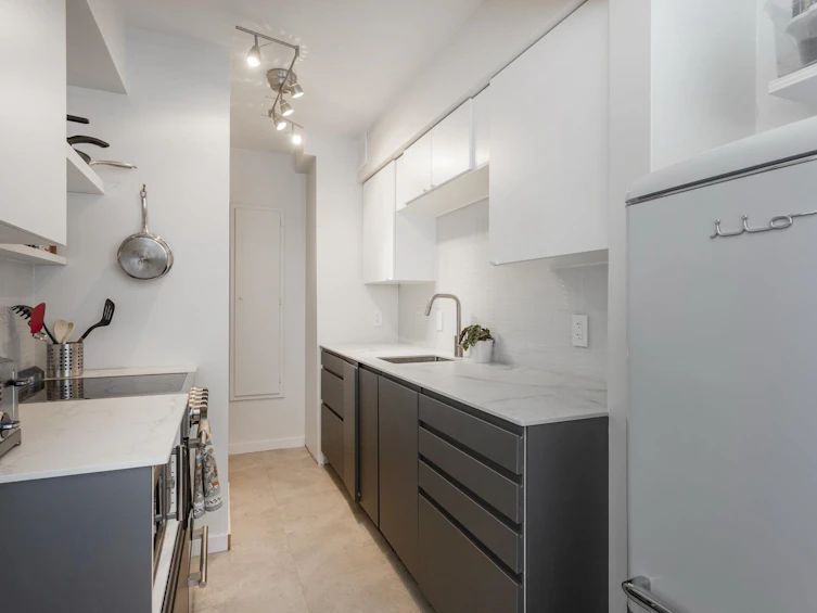404-1975 Pendrell Street, Vancouver, BC, V6G 1T6 - 13