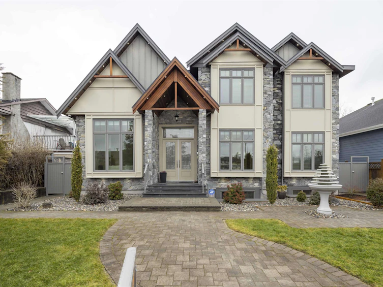 2052 Paulus Crescent, Burnaby, BC, V5A 2M1 - 3
