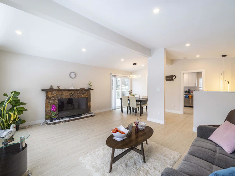 3345 Cardinal Drive, Burnaby, BC, V5A 2T7 - 5
