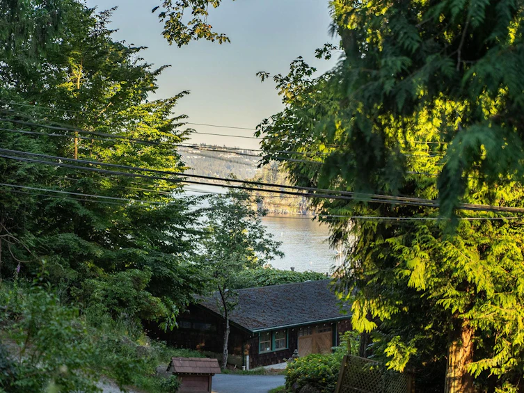 1142 Miller Road, Bowen Island, BC, V0N 1G1 - 2