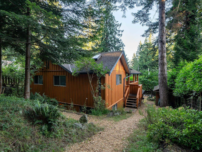 1142 Miller Road, Bowen Island BC