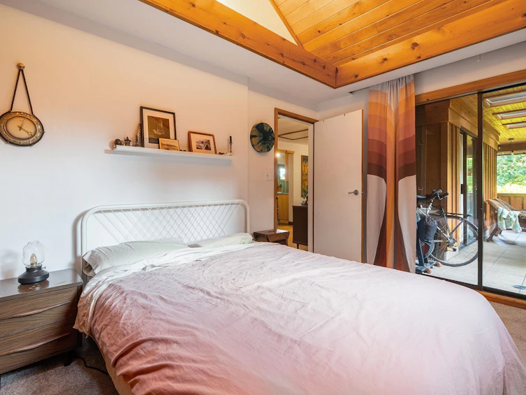 1142 Miller Road, Bowen Island, BC, V0N 1G1 - 12