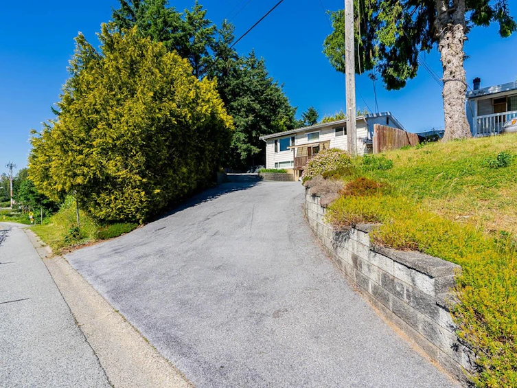 2226 Martens Street, Abbotsford, BC, V2T 6M7 - 33