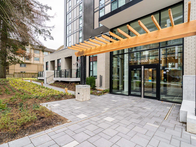 601-10333 133 Street, Surrey, BC, V3T 0V1 - 2