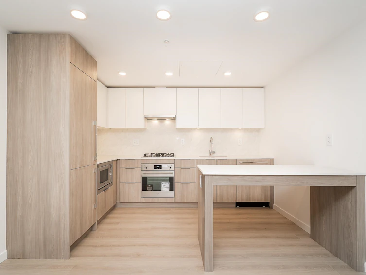 601-10333 133 Street, Surrey, BC, V3T 0V1 - 11