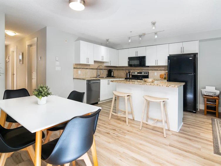 104-1174 Wingtip Place, Squamish, BC, V8B 0N4 - 3