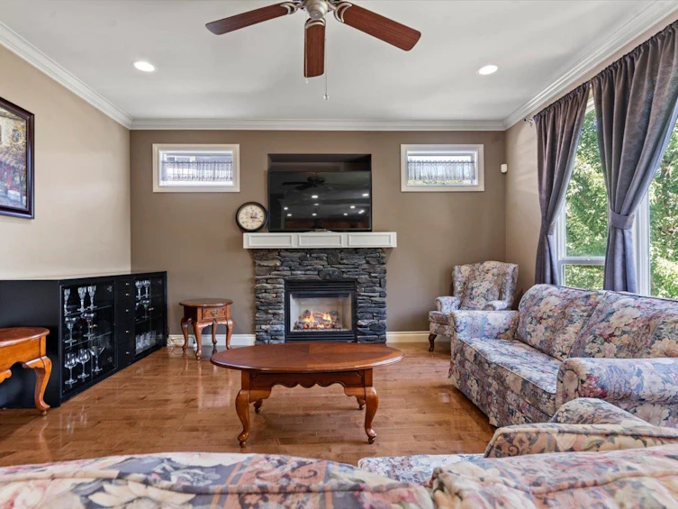 36472 Cardiff Place, Abbotsford, BC, V3G 3G4 - 5
