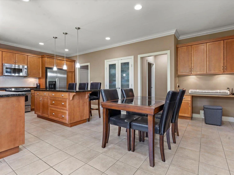 36472 Cardiff Place, Abbotsford, BC, V3G 3G4 - 10