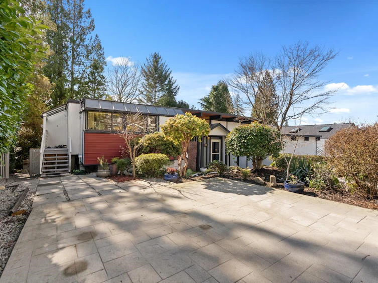 621 The Del, North Vancouver, BC, V7N 2X9