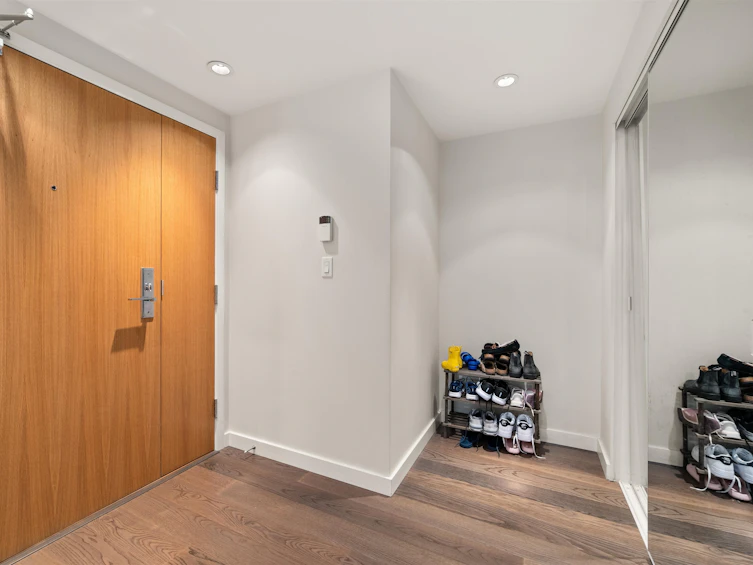 705-8 Smithe Mews, Vancouver, BC, V6B 0A5 - 5