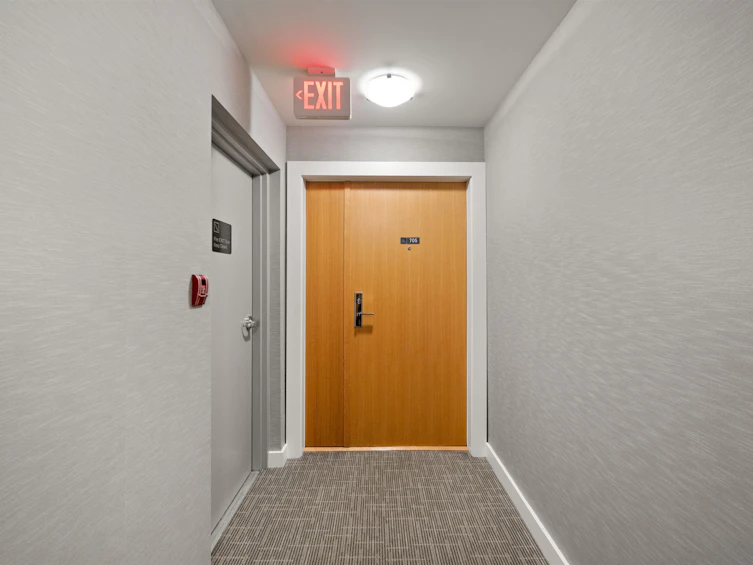 705-8 Smithe Mews, Vancouver, BC, V6B 0A5 - 4