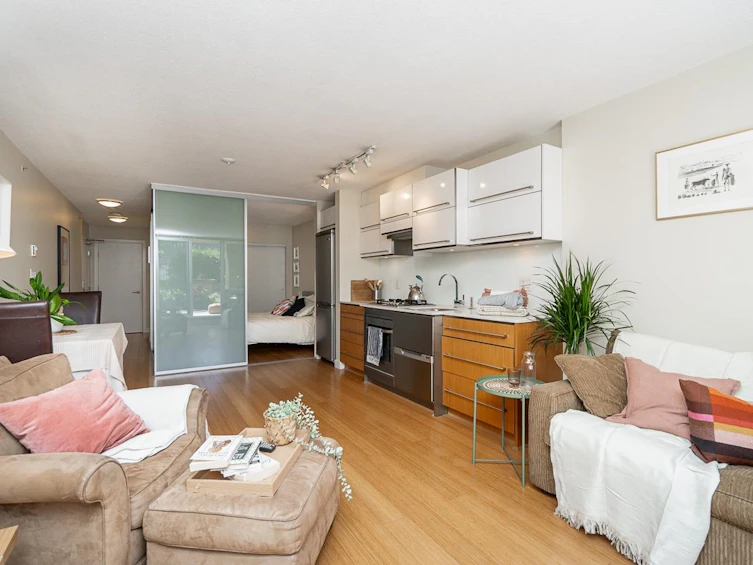 209-718 Main Street, Vancouver, BC, V6A 0B1 - 8