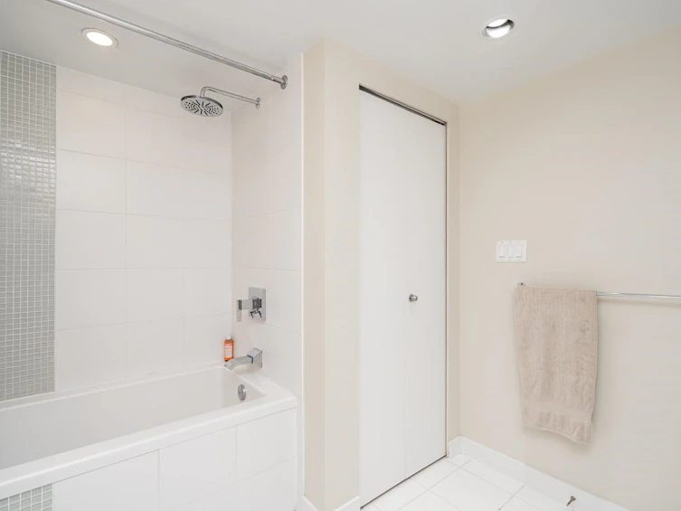 209-718 Main Street, Vancouver, BC, V6A 0B1 - 19