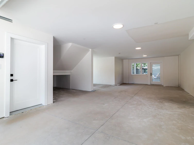 38891 Garibaldi Avenue, Squamish, BC, V8B 0E8 - 3