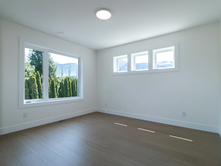 38891 Garibaldi Avenue, Squamish, BC, V8B 0E8 - 38