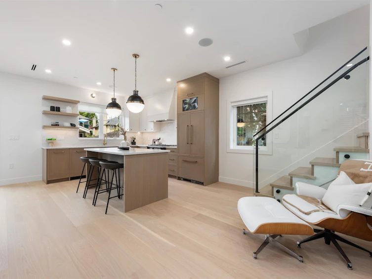 2-947 E 13th Avenue, Vancouver, BC, V5T 2L7 - 4