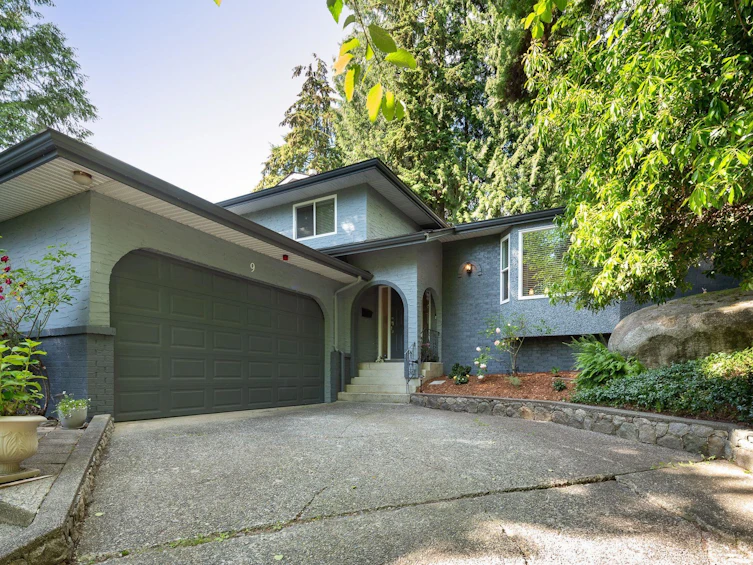 9 Symmes Bay, Port Moody, BC, V3H 3N6