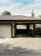 60 Shoreline Circle
