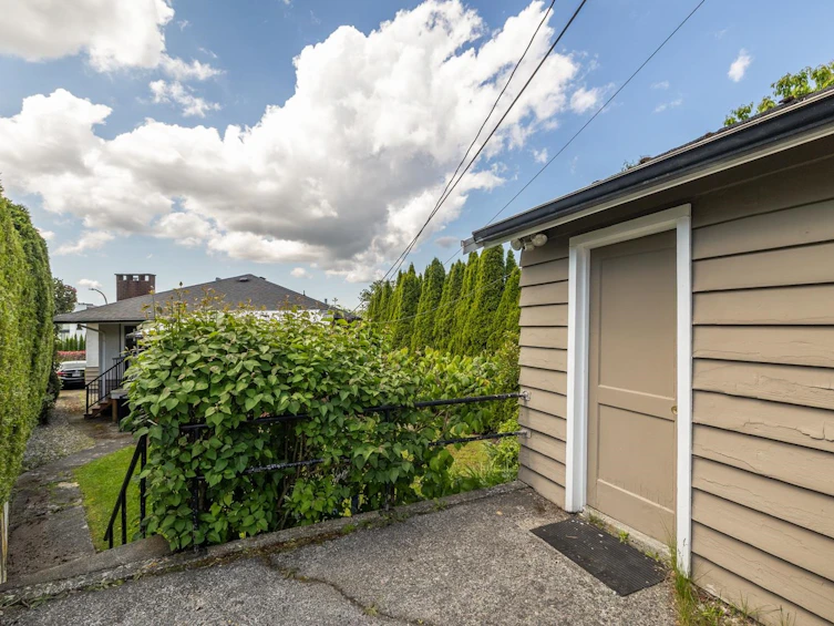 4835 Empire Drive, Burnaby, BC, V5C 5P9 - 36