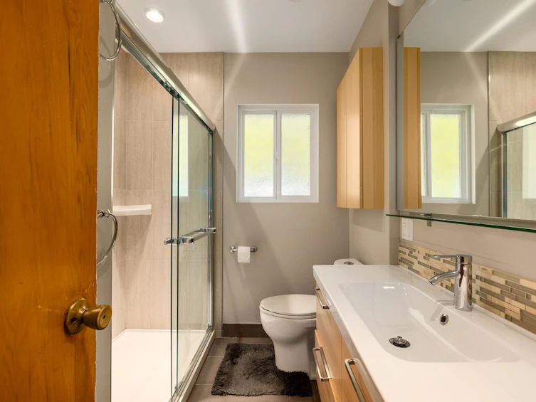 4835 Empire Drive, Burnaby, BC, V5C 5P9 - 18
