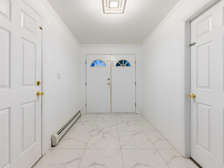 12452 90a Avenue, Surrey, BC, V3V 6T3 - 8