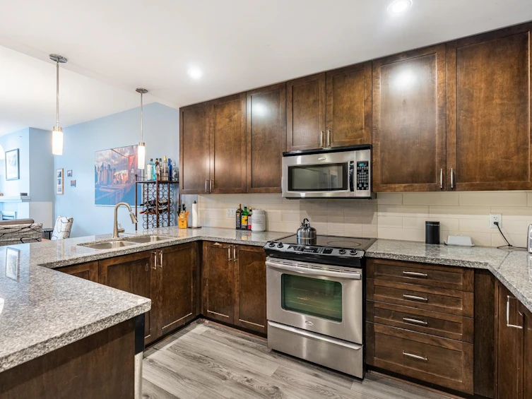 414-2368 Marpole Avenue, Port Coquitlam, BC, V3C 0B4 - 7