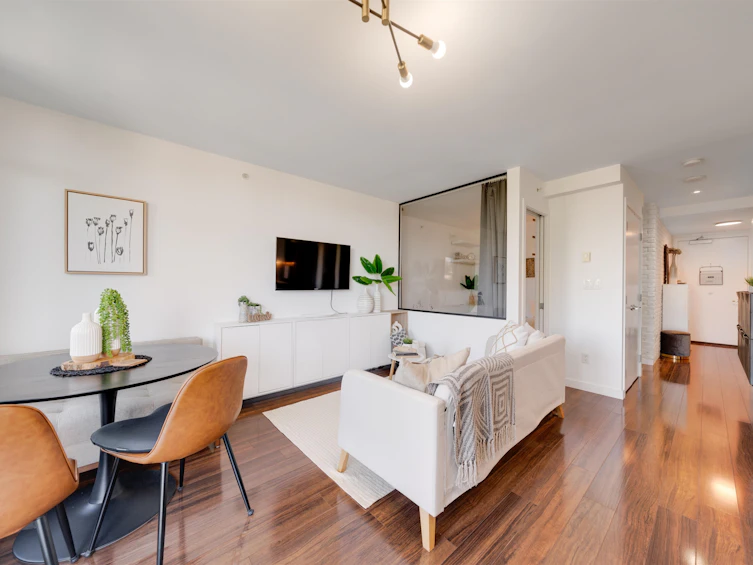 312-4888 Nanaimo Street, Vancouver, BC, V5N 0B5 - 3