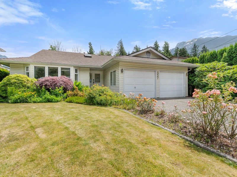 537 Wardle Street, Hope BC V0X 1L3