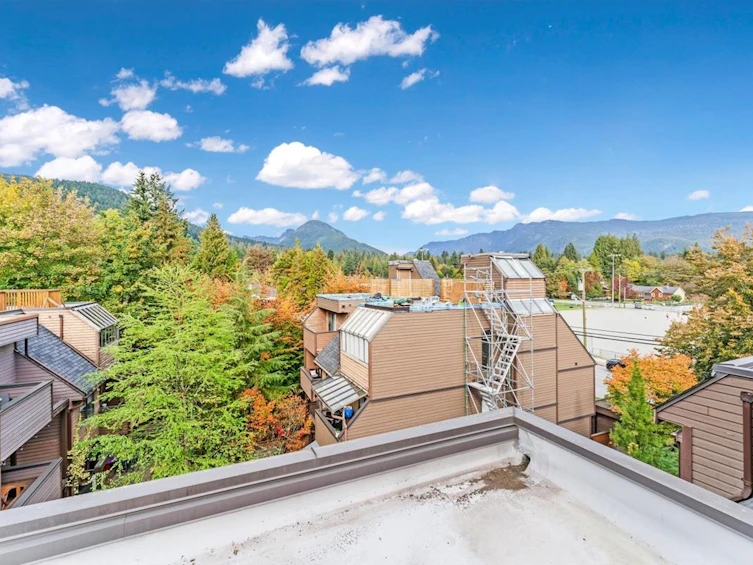 3295 Mountain Highway, North Vancouver, BC, V7K 2H4 - 34
