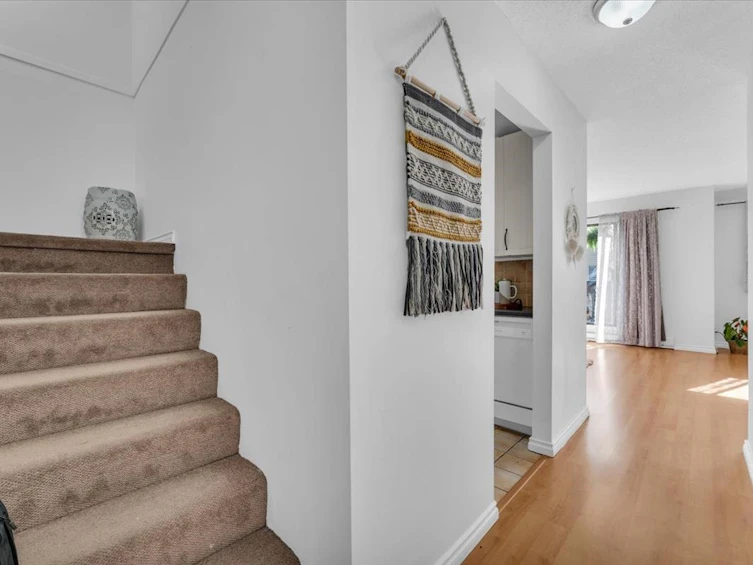 3295 Mountain Highway, North Vancouver, BC, V7K 2H4 - 17