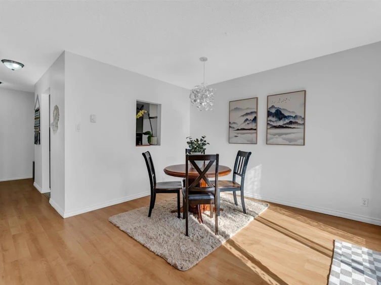 3295 Mountain Highway, North Vancouver, BC, V7K 2H4 - 9