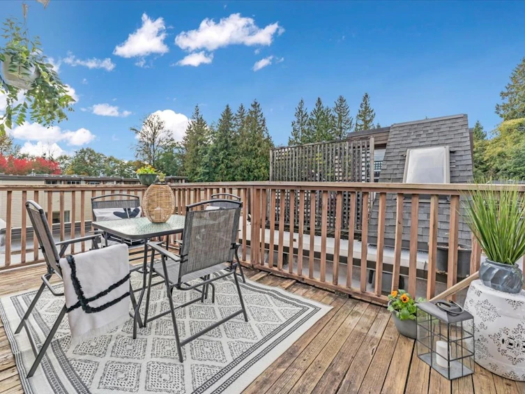 3295 Mountain Highway, North Vancouver, BC, V7K 2H4 - 2