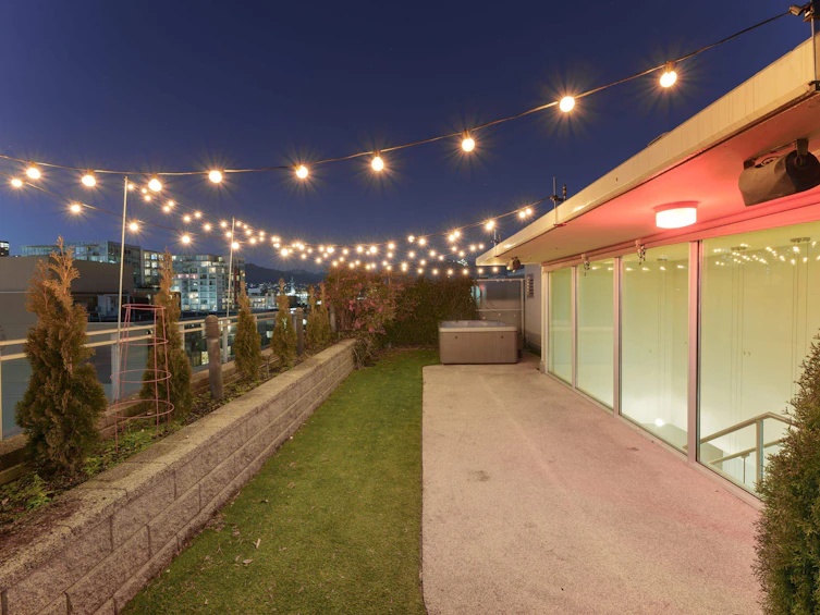 801-221 Union Street, Vancouver, BC, V6A 0B4
