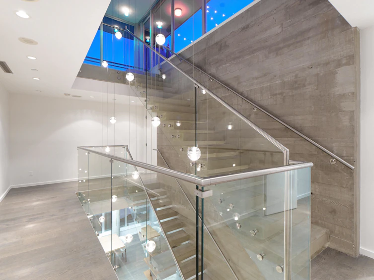 801-221 Union Street, Vancouver, BC, V6A 0B4 - 4