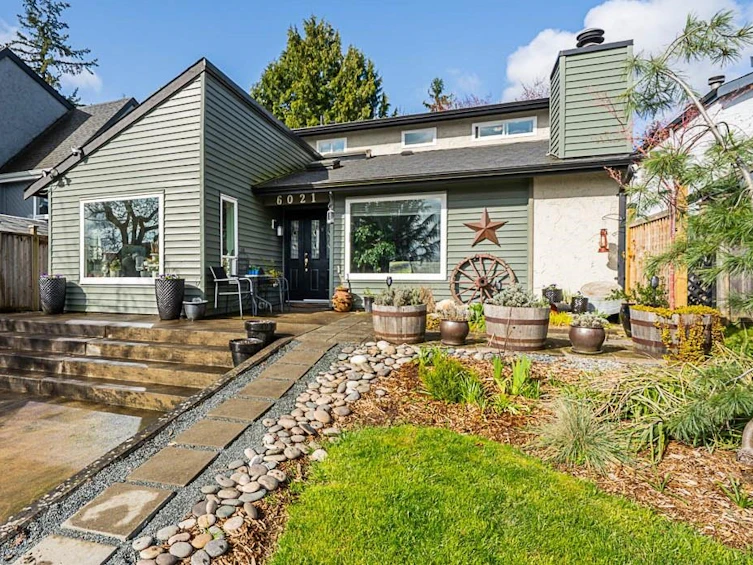 6021 194a Street, Surrey, BC, V3S 7L2