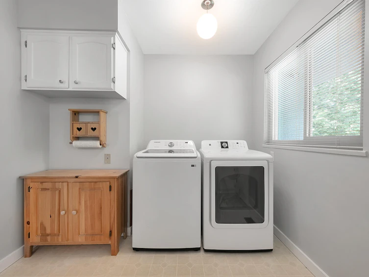 645 Mccartney Close, North Vancouver, BC, V7H 2H1 - 10