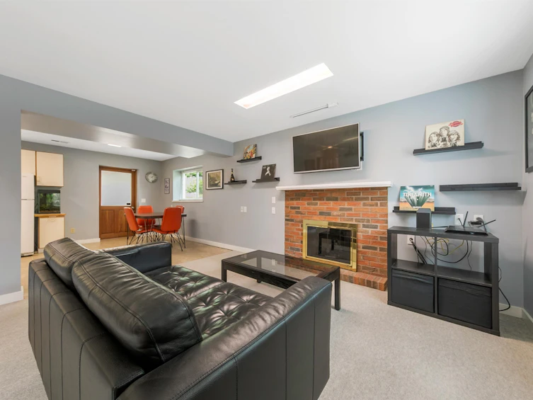 645 Mccartney Close, North Vancouver, BC, V7H 2H1 - 23