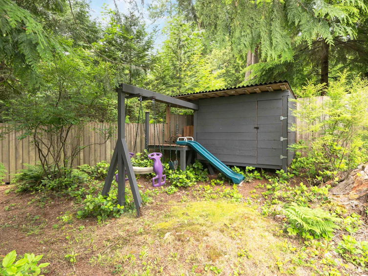 645 Mccartney Close, North Vancouver, BC, V7H 2H1 - 6