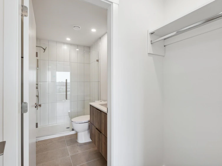 403-3594 Malsum Drive, North Vancouver, BC, V7G 0B5 - 17