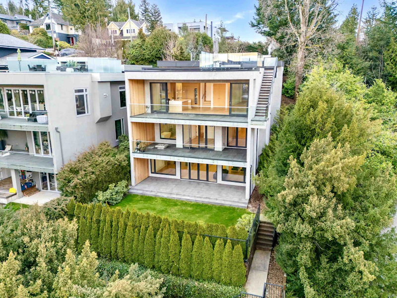 803 Braeside Street, West Vancouver BC