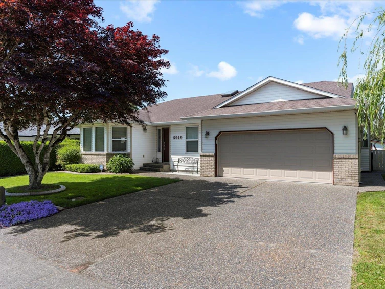 5949 Cambridge Street, Chilliwack, BC, V2R 2Y4 - 2