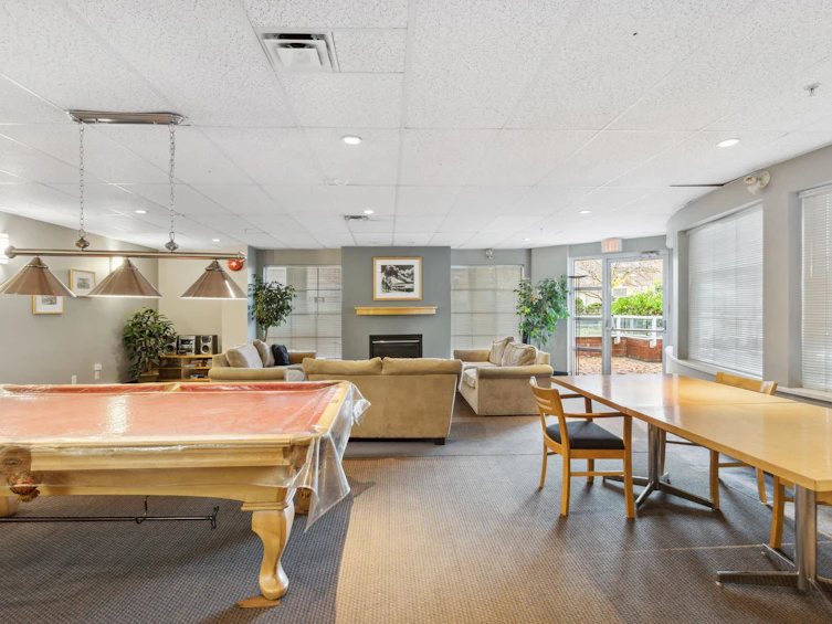 300-137 E 1st Street, North Vancouver, BC, V7L 1B2 - 35