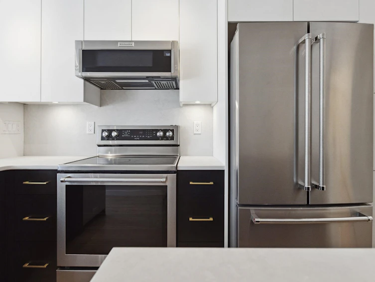 300-137 E 1st Street, North Vancouver, BC, V7L 1B2 - 30