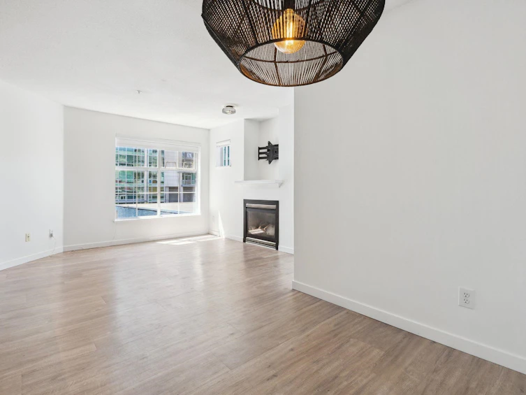 300-137 E 1st Street, North Vancouver, BC, V7L 1B2 - 26